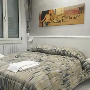 Picaflor Art & 2* Milánó